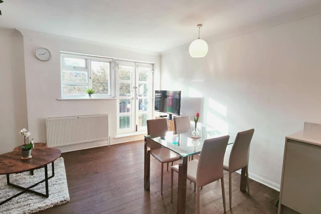 Aldgate Flats In E1. Apartman London Kültér fotó